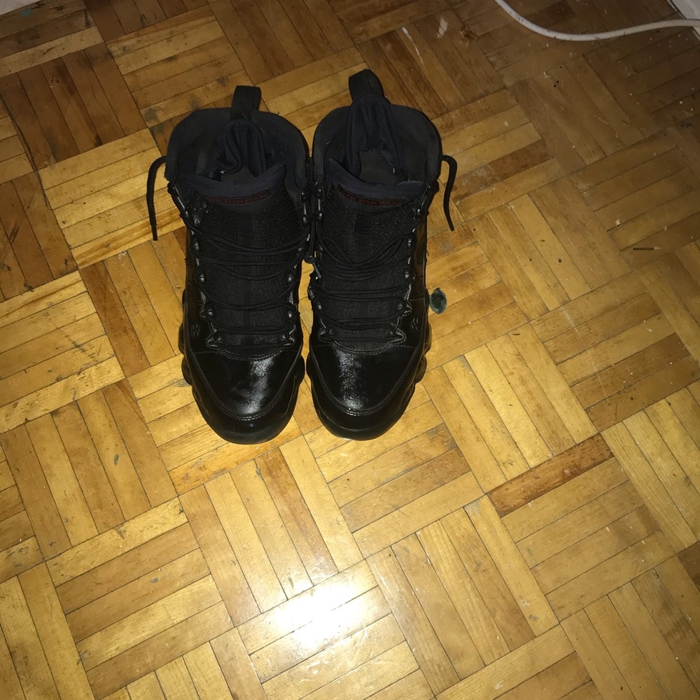 Jordan bread 9’s - Picture 2 of 2